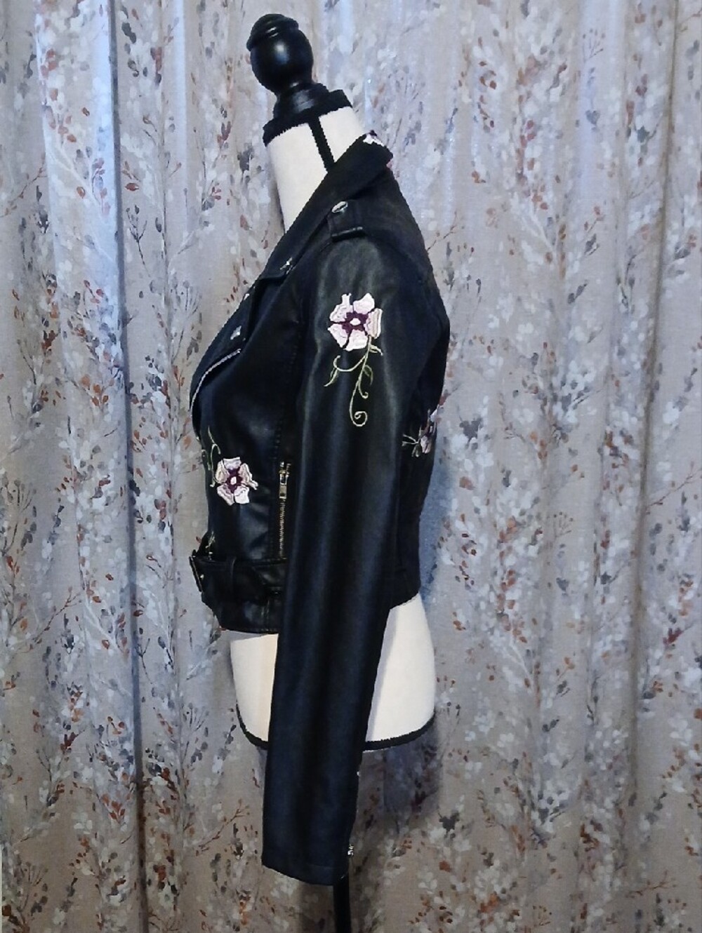Ashley By 26 International Black Floral Embroidered Leather Moto Jacket - Picture 3 of 5